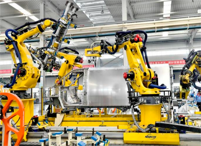 Made-in-China Robots Empower Upgrading of Manufacturing Industry