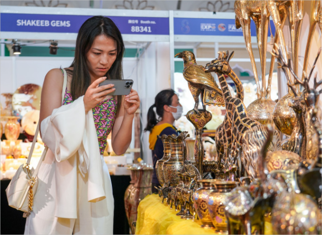 China-South Asia Expo Concludes with 112-Million-USD in Trade Deals