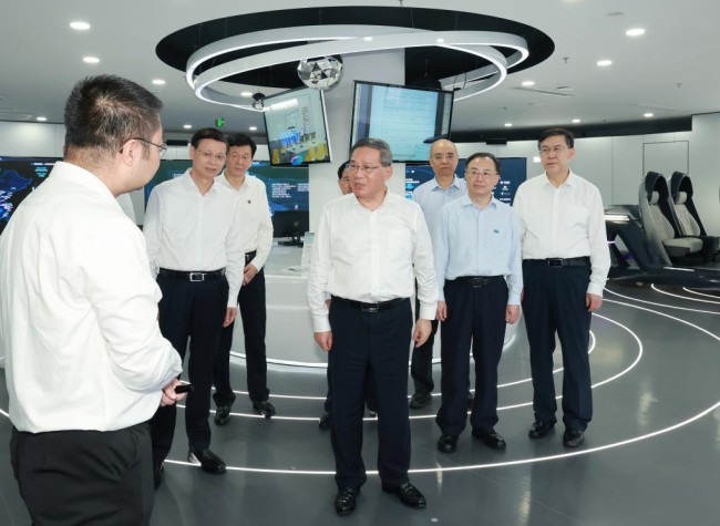 Chinese Premier Urges Digital Transformation of Manufacturing Sector
