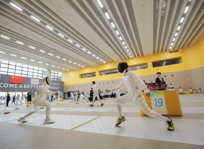 Nearly 700 Participants Compete in 2024 Chongqing Youth Fencing Championship