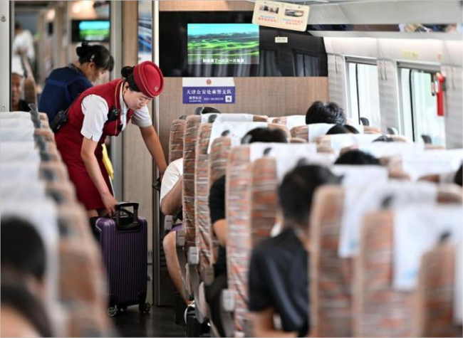 China Sees Over 200 Million Railway Passenger Trips So Far in Summer Rush