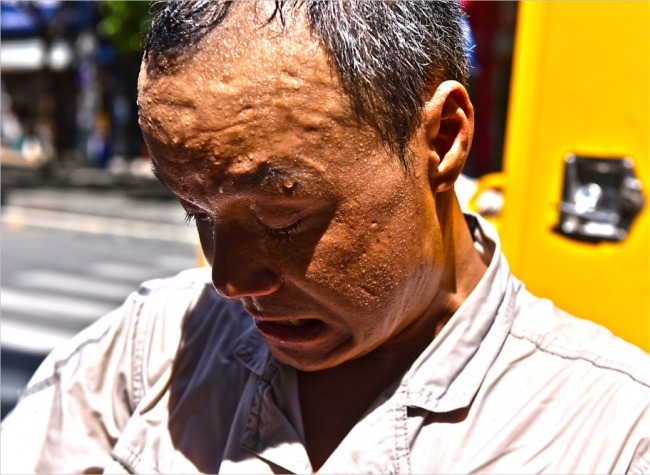 Faces of Chongqing in the Summer Heat | Pic Story