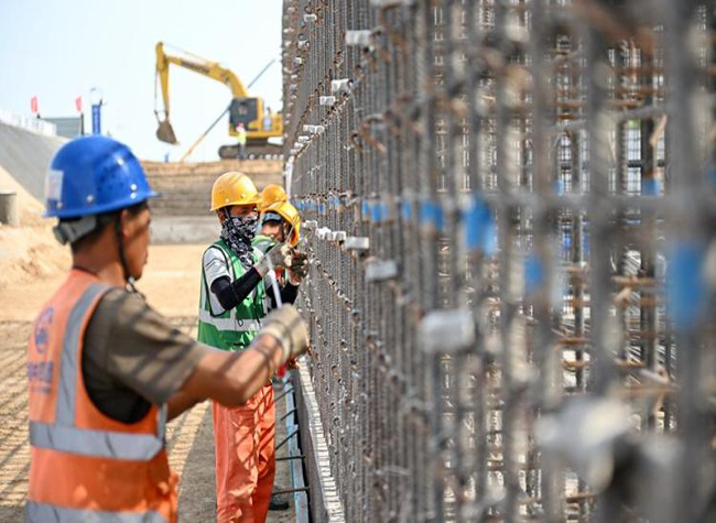 China's Manufacturing PMI Remains Flat in June