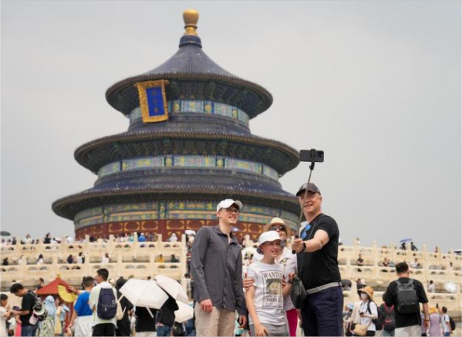 China's Tourist Hotspots Lift Reservation Requirements amid Surge in Visitors