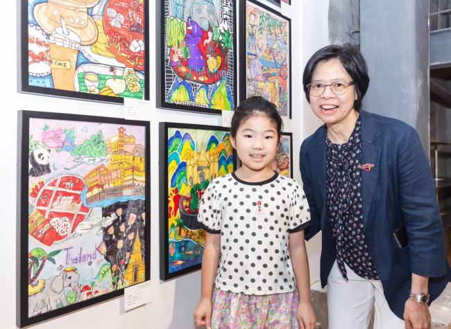 Chongqing Meets Thailand Int'l Youth Art Exchange Exhibition Opens