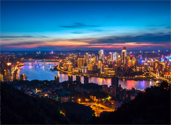 Chongqing's Economy Stabilizes in H1 2024, Targets 6% Annual GDP Growth