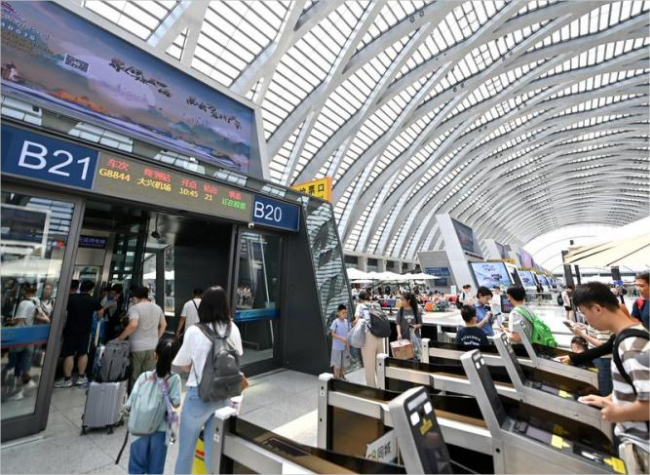 China Sees Over 300 Million Railway Passenger Trips So Far in Summer Rush