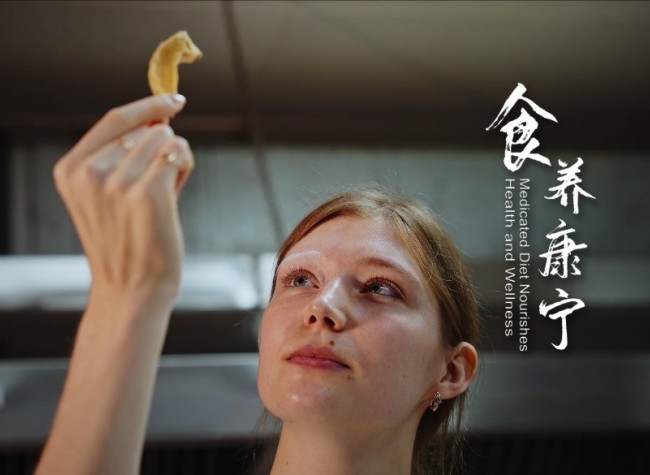 Russian Intl Student Falls in Love with Medicated Diet as a 'Foodie' Pursuing for Health