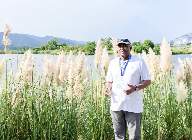 Int'l Journalists Explore Chongqing's Ecology, Vehicle Innovation | Media Tours