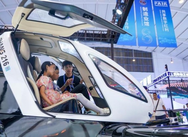 From Debut Economy to Future Industries, 6 Watchwords of China's Ongoing Reforms