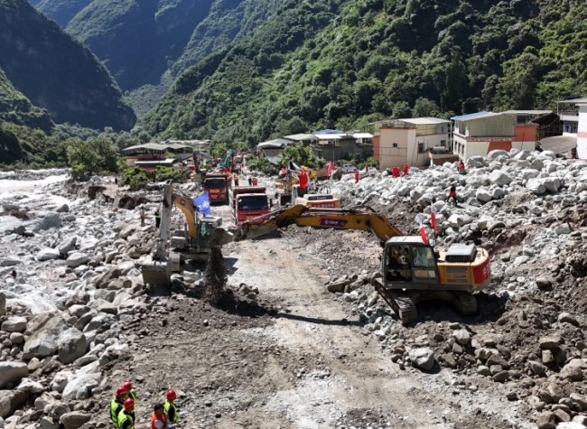 10 Killed, 17 Missing in Southwest China Flash Flood, Mudslide