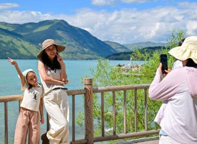 Technology Fuels China's Sunscreen Economy Amid Soaring Summer Heat