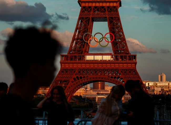 Chinese Female Athletes Shine at the Paris 2024 Olympics