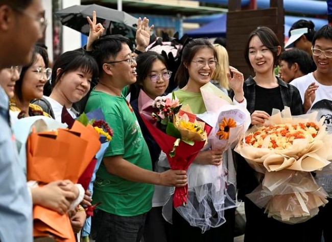 China Vows to Cultivate High-Quality Teachers to Strengthen Education Sector
