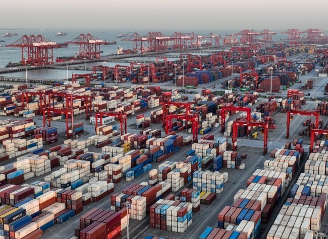 China's Foreign Trade Hits New High in First 7 Months