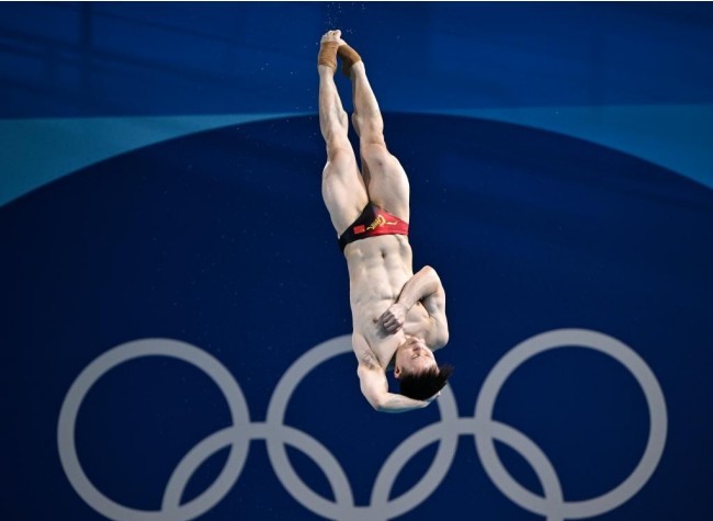 Olympics: Xie Earns China Sixth Gold in Diving, U.S. Tops Medal Tally with 30 Golds