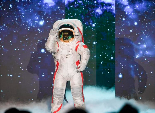 China Unveils Moon-Landing Spacesuit for the First Time