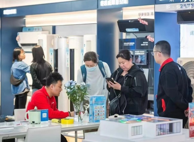 Chongqing Sees Surge in Cooling Appliance Sales Amid Second-Longest Heatwave Since 1961