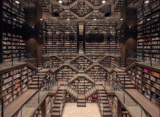 Physical Bookstores Innovate to Adapt to Changing Consumer Trends | Insights