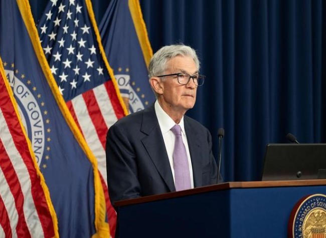 U.S. Fed Slashes Interest Rates for First Time in Four Years