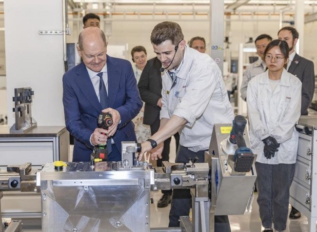 Scholz Opposes Tariff Conflicts with China