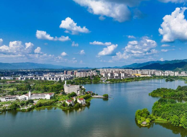 Pioneering Wetland Conservation and Sustainable Growth in Chongqing's Ecological Transformation