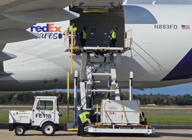 Two Giant Pandas from China Arrive in Washington, D.C.