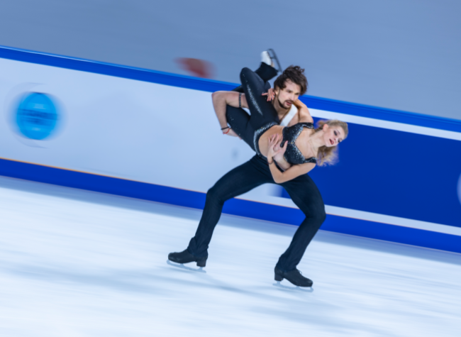 A Spectacular Ice Show Awaits in Chongqing