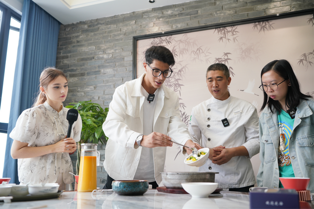 Tasty Chongqing: Discovering Local Flavors at Chongqing High-tech Zone