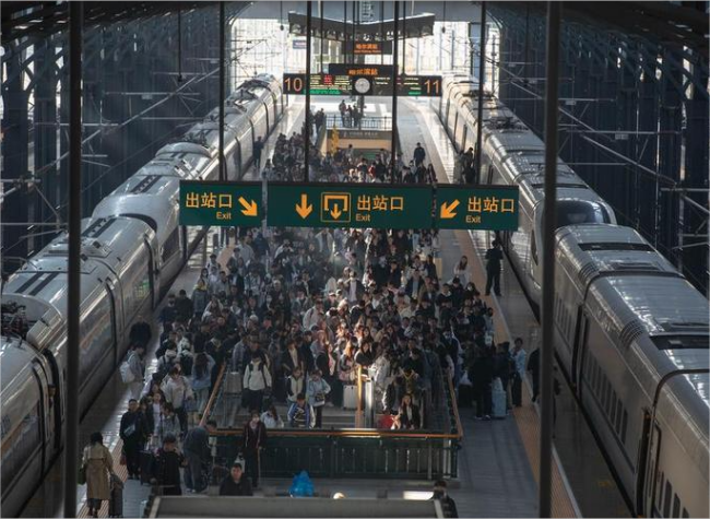 China Sees 49.09 Bln Inter-Regional Trips in First Three Quarters