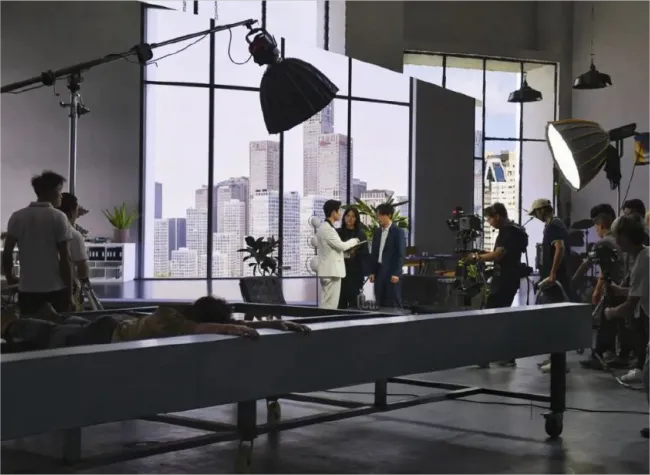 Chongqing's Film Industry Booms with New Production Hubs, High-Tech Innovations