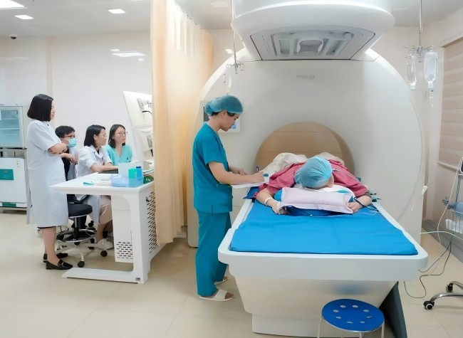 Vietnam Completes First Non-Invasive Uterine Fibroid Surgery Using HIFU Technology