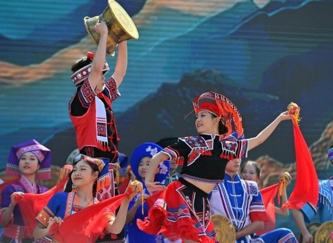11 Technology Innovation Centers Launched to Drive China's Cultural, Tourism Growth