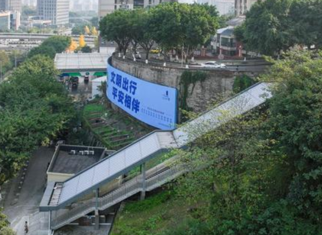 New Upgrades at Metro Stations in Chongqing Improve Commuting Convenience