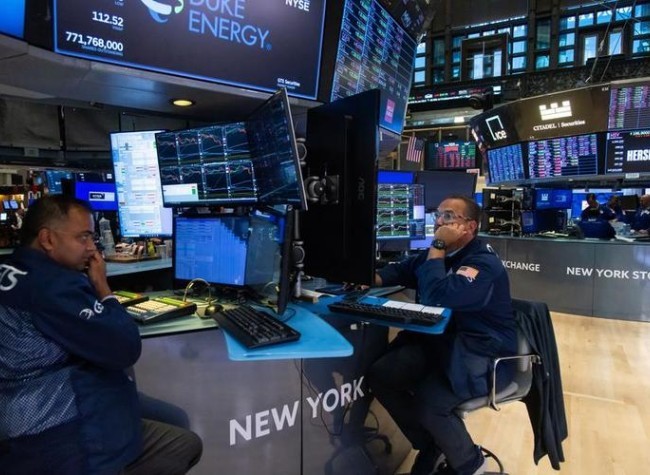 Deep Dive Dents Bullish Year in U.S. Equity Market with Mixed Expectations in 2025