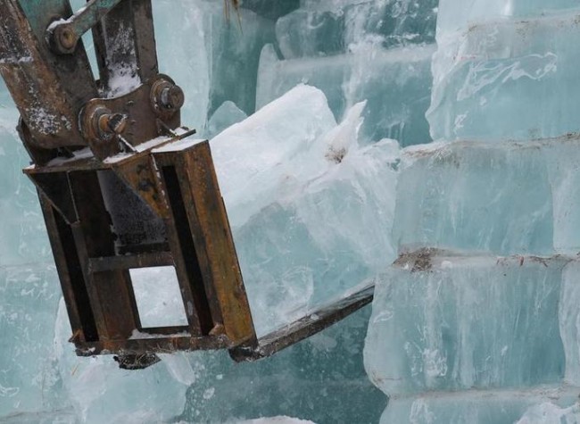 Northeast China's Ice-and-Snow Attractions Gear up for Winter Tourism Surge