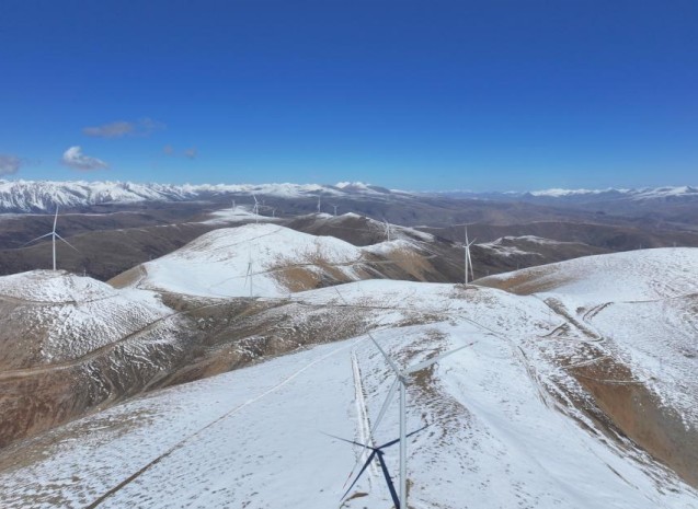 World's Highest Wind Farm Powers up Clean Energy Development