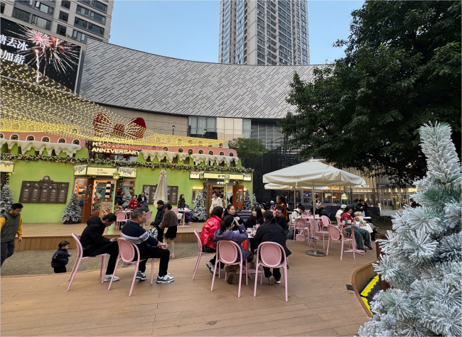 Chongqing Ranks Sixth Nationwide in New Year's Day In-Store Spending Amid China's Festive Shopping Boom