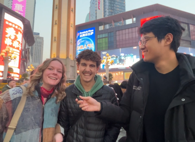 Foreign Friends Celebrate the New Year in Chongqing