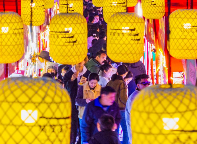 China Anticipates Holiday Travel Boom Driven by Longer Trips, Culture Craze