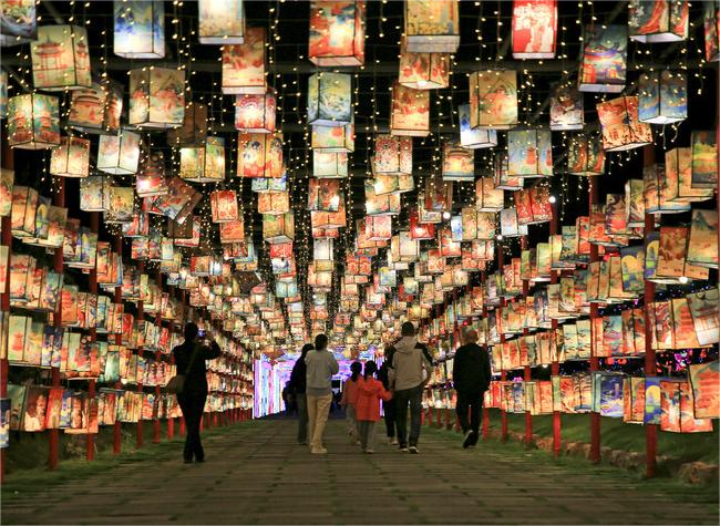 Record-Breaking Travel Reveals China's Strengthened Economic Vitality