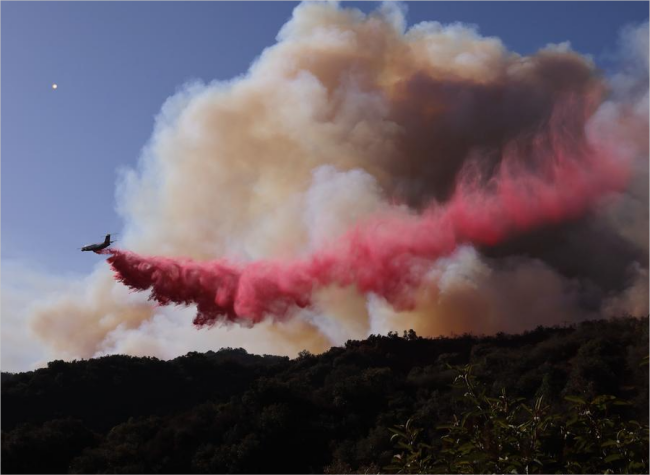 Los Angeles Braces Worsening Conditions of Wildfires as High Winds Pick Up