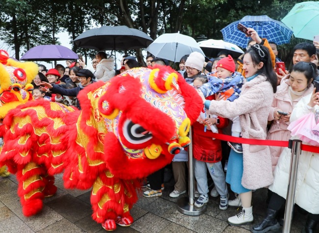 10,000 Overseas Chinese Celebrate Chinese New Year in Chongqing