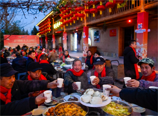 Shared Tables, Shared Prosperity: 500-Person Reunion Dinner Mirrors Rural Revitalization in Chongqing
