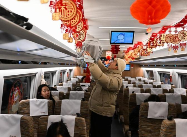 Chongqing Welcomes Tourists with Open Arms for 2025 Spring Festival