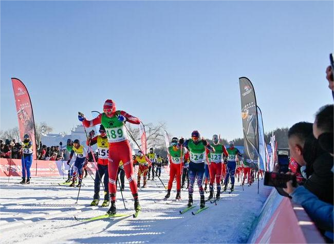 Foreign Tourists Embrace Ice and Snow in Northeast China