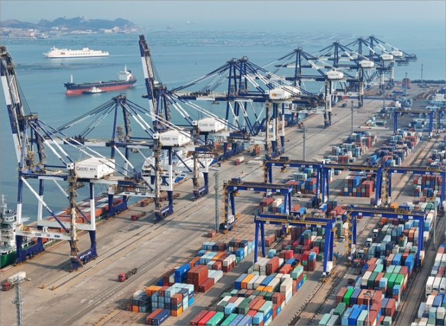 China's Foreign Trade Hits New High in 2024