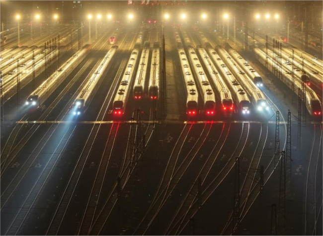 China's 2025 Spring Festival Travel Rush Begins Amid Record Passenger Flow Projections | Pic Story