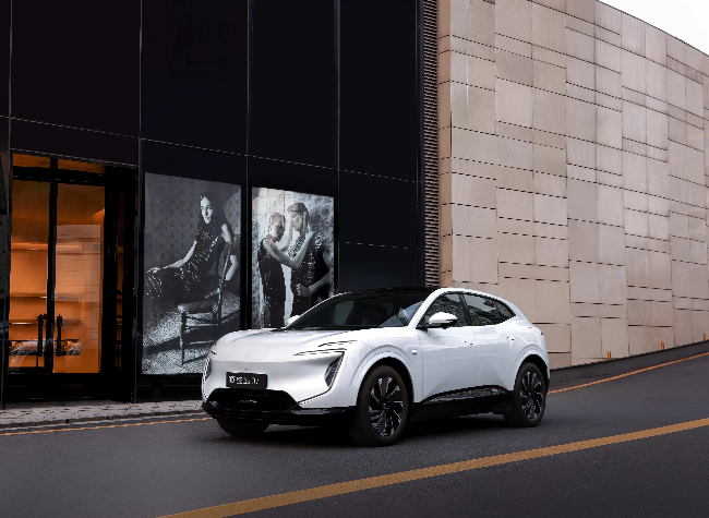 Newly Released Avatr 07 Pro+ Completes 800-Kilometer Drive with No Manual Intervention