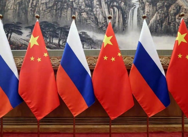 Xi Says Bilateral Ties Show China, Russia Good Neighbors, True Friends